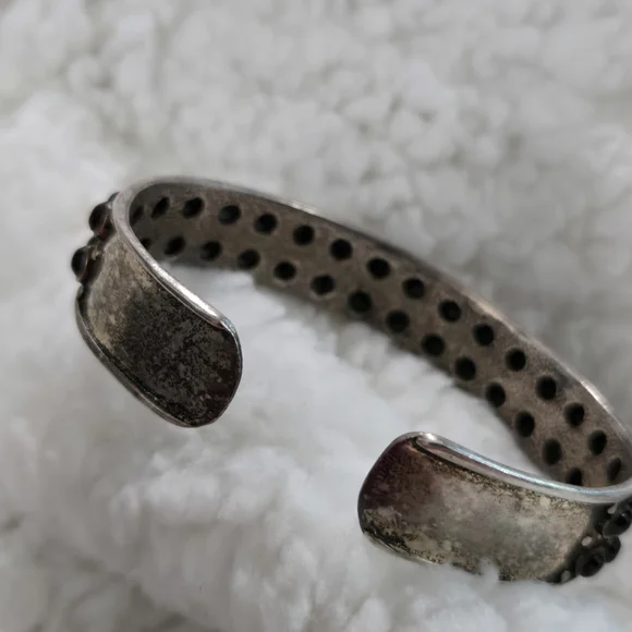 Vintage Sterling Silver And Onyx Cuff - Picture 5 of 5